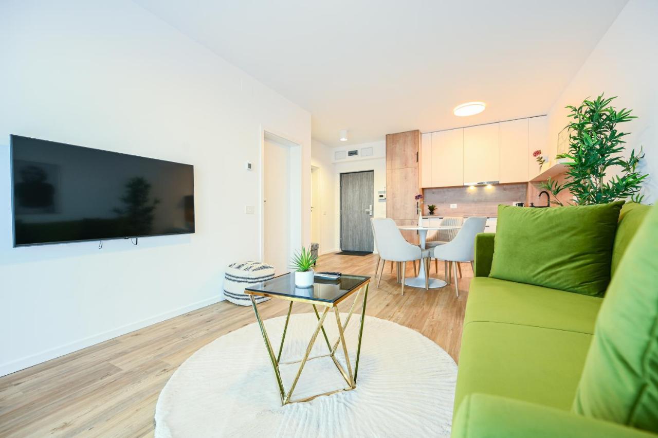 Km Flats Apartamento Oradea Exterior foto