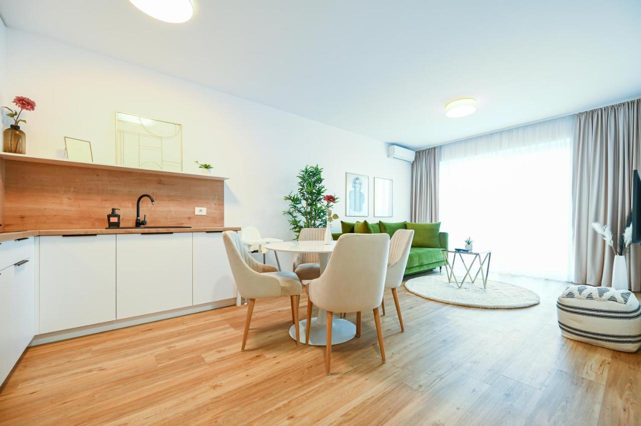 Km Flats Apartamento Oradea Exterior foto